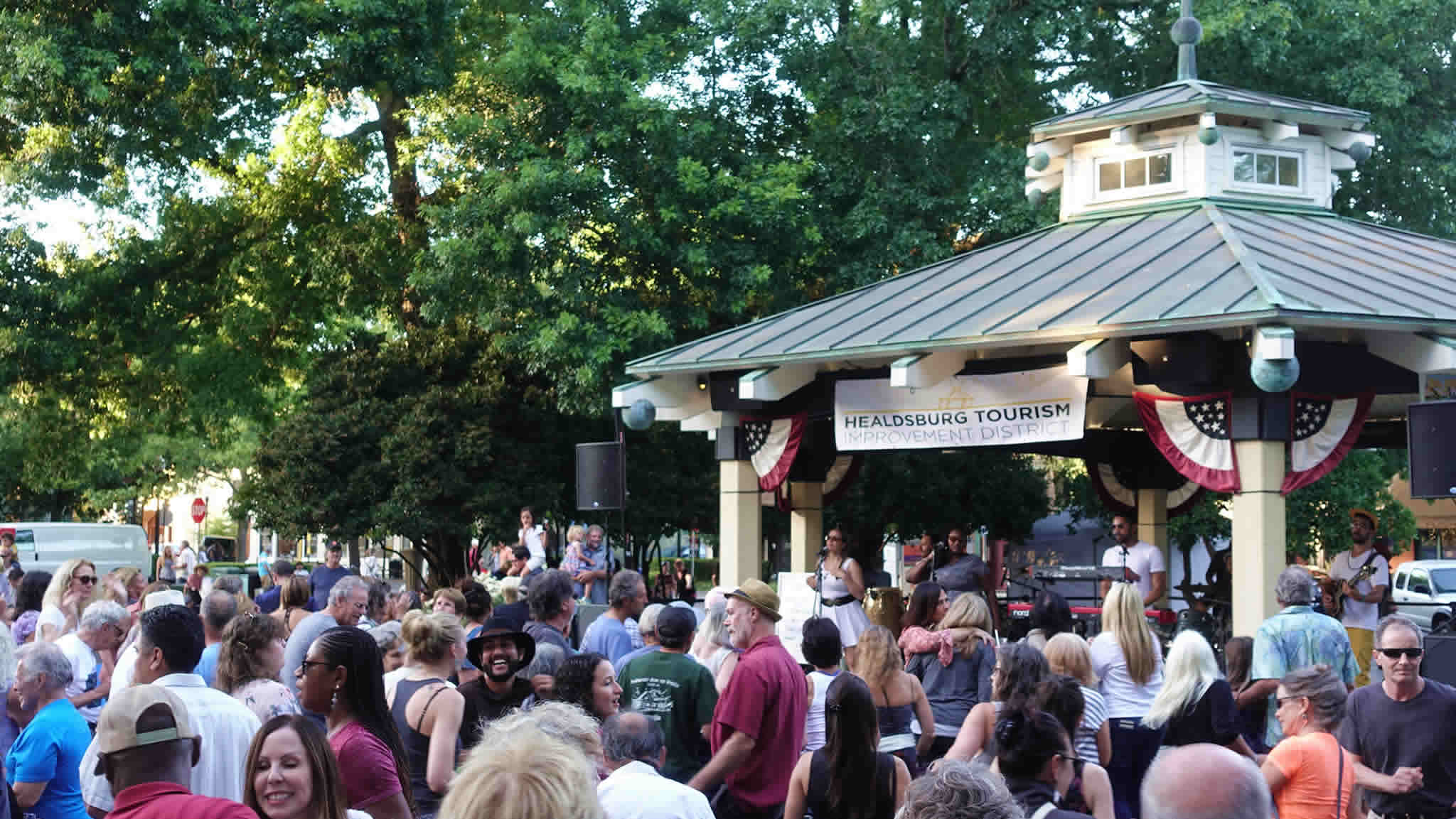 Healdsburg Tuesdays In The Plaza Concerts