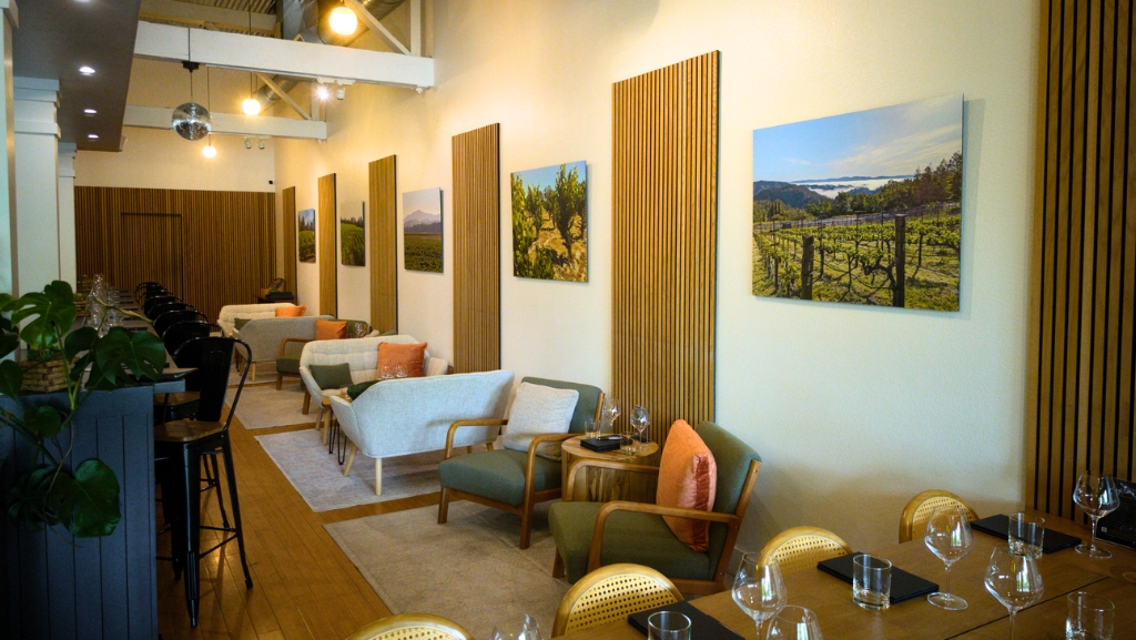 stressed-vines-lounge-2 Stressed Vices Lounge in Healdsburg